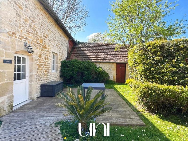 Maison - 360 m² - 12 pièces