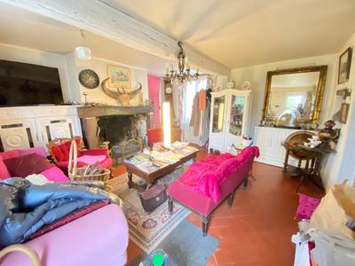 Maison - 119 m² - 9 pièces