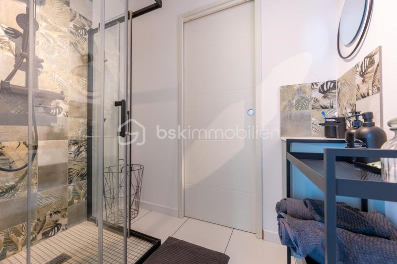 Maison - 196 m² - 7 pièces