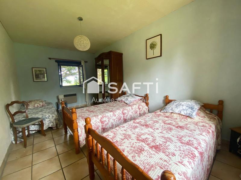 Maison - 230 m² - 10 pièces