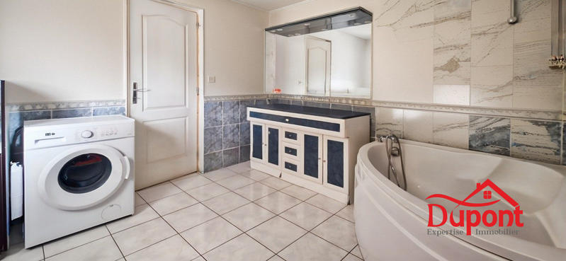 Maison - 84 m² - 4 pièces