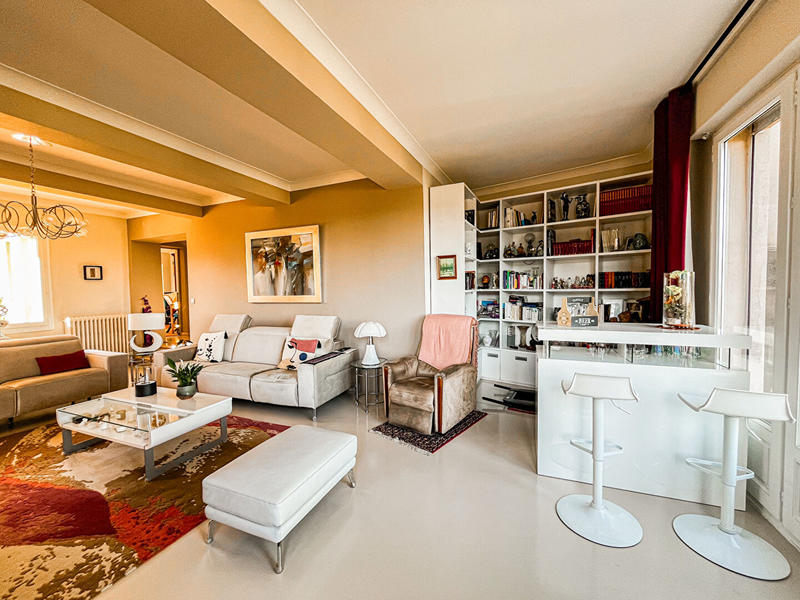 Maison - 264 m² - 5 pièces