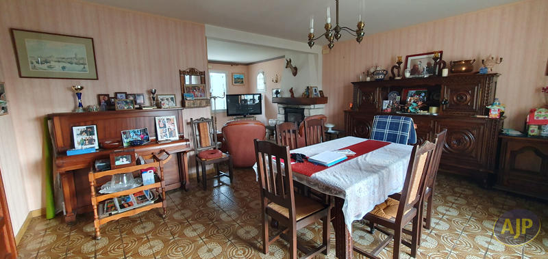 Maison - 120 m² - 5 pièces