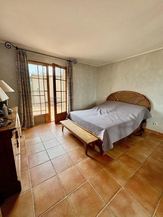 Villa - 185 m² - 6 pièces