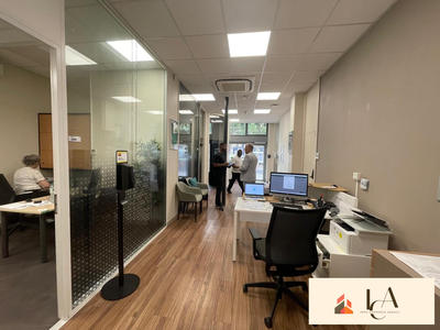 Local commercial - 126 m²