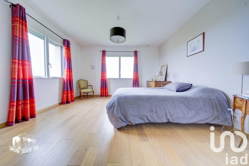 Maison - 294 m² - 10 pièces