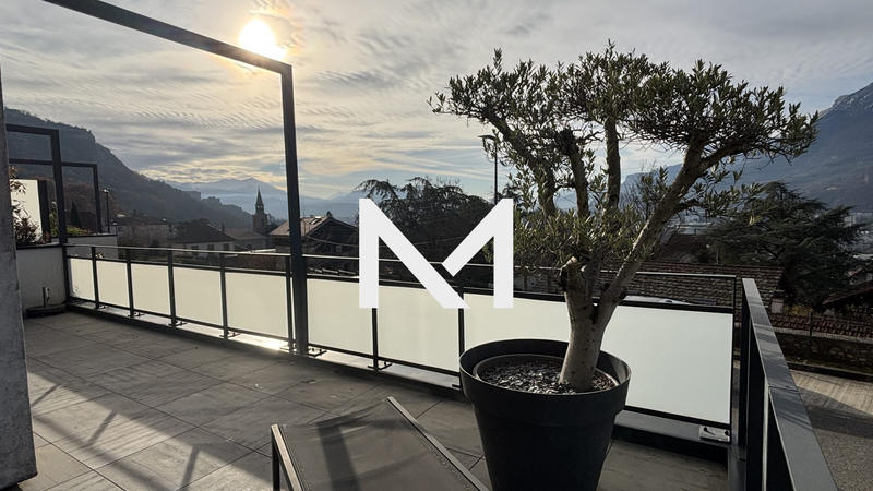 Appartement - 115 m² - 4 pièces