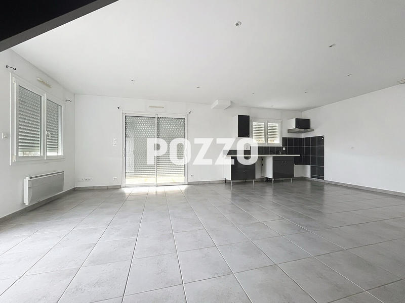Maison - 93 m² - 4 pièces