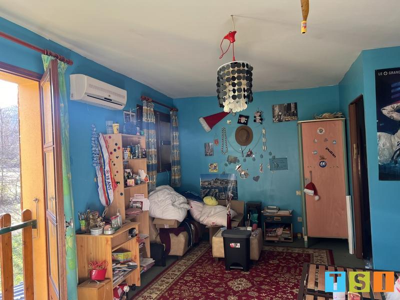 Maison - 228 m² - 5 pièces