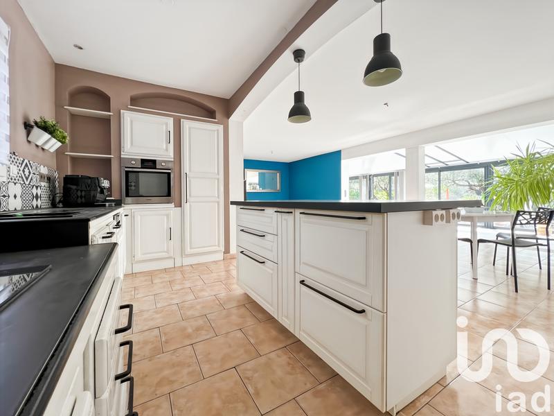 Maison - 211 m² - 9 pièces