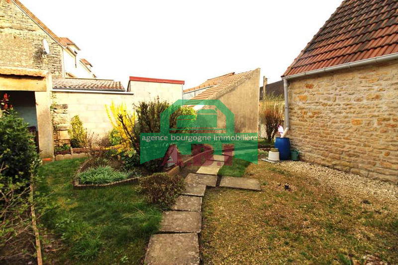 Maison - 64 m² - 4 pièces