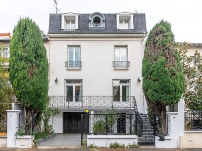 Villa - 152 m² - 6 pièces