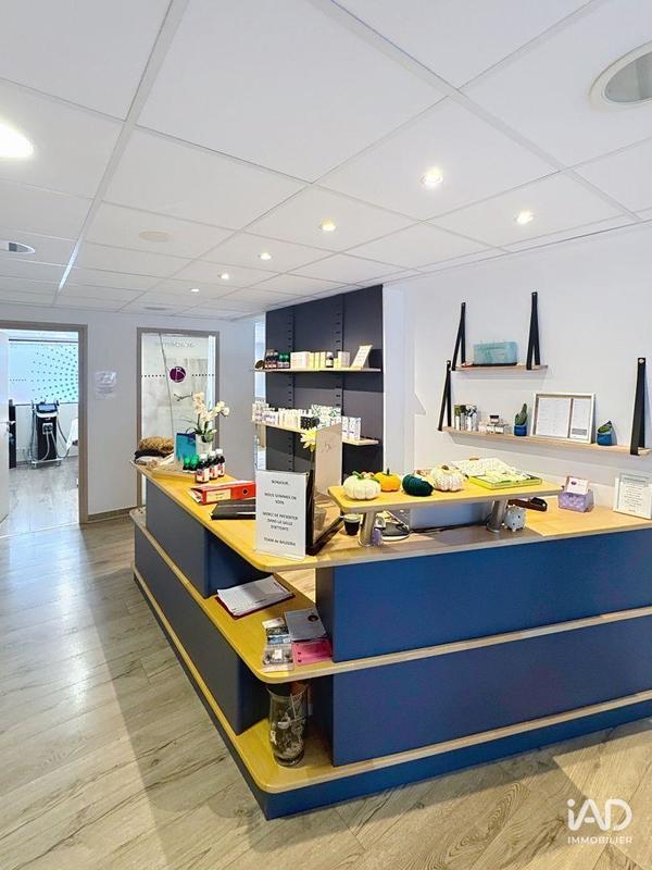 Local commercial - 104 m²