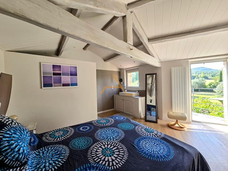 Maison en pierre - 185 m² - 7 pièces