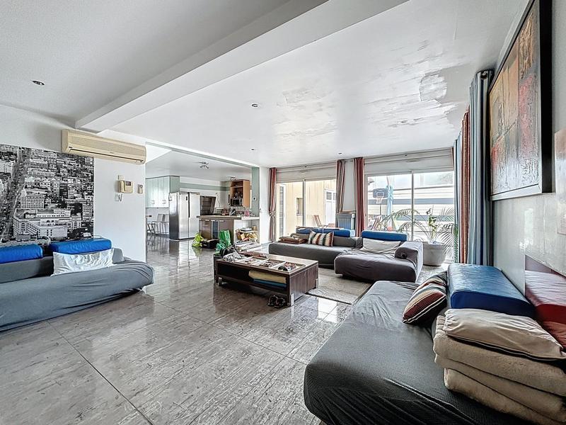 Appartement - 175 m² - 5 pièces