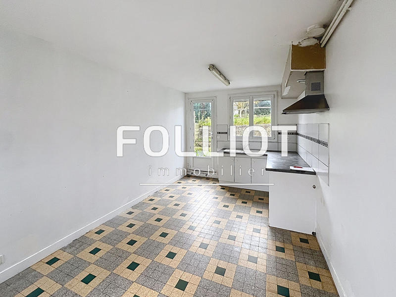 Maison - 181 m² - 10 pièces