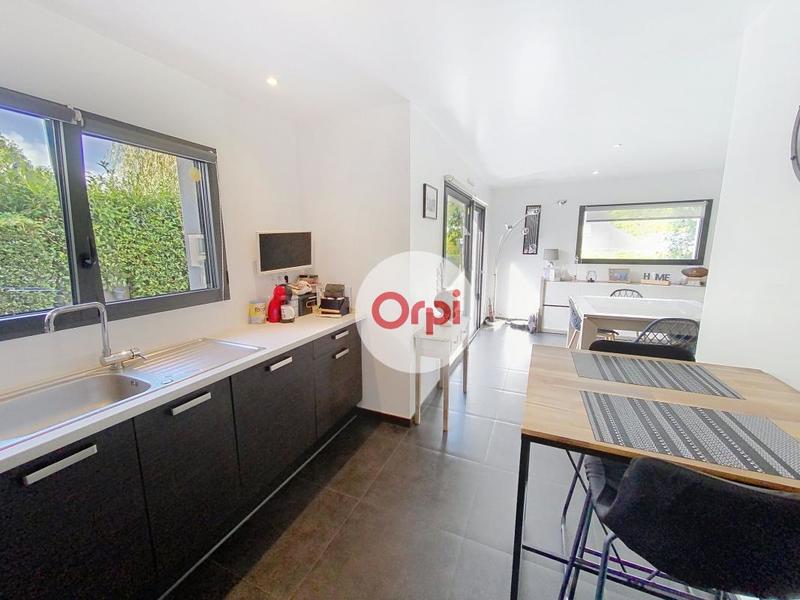 Maison - 92 m² - 5 pièces