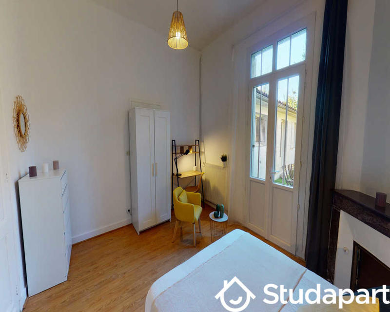 Chambre - 230 m² - 1 pièce