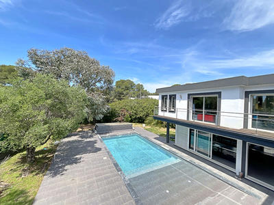 Maison - 279 m² - 7 pièces