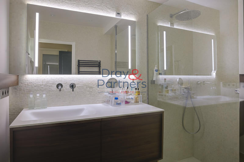 Appartement - 150 m² - 5 pièces