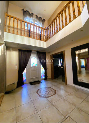 Maison - 210 m² - 6 pièces