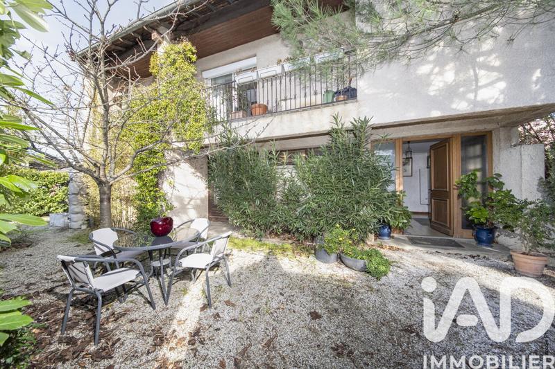 Maison - 201 m² - 6 pièces