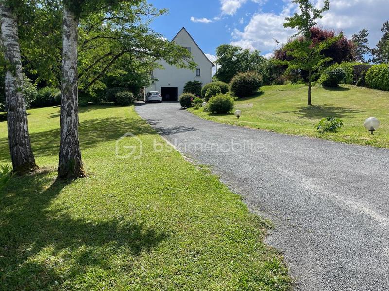 Propriété - 169 m² - 6 pièces