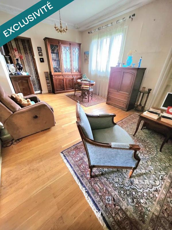 Maison - 243 m² - 7 pièces