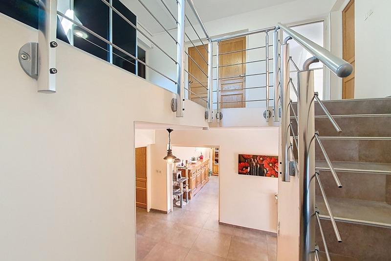 Maison - 220 m² - 7 pièces