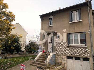 Maison - 70 m² - 4 pièces