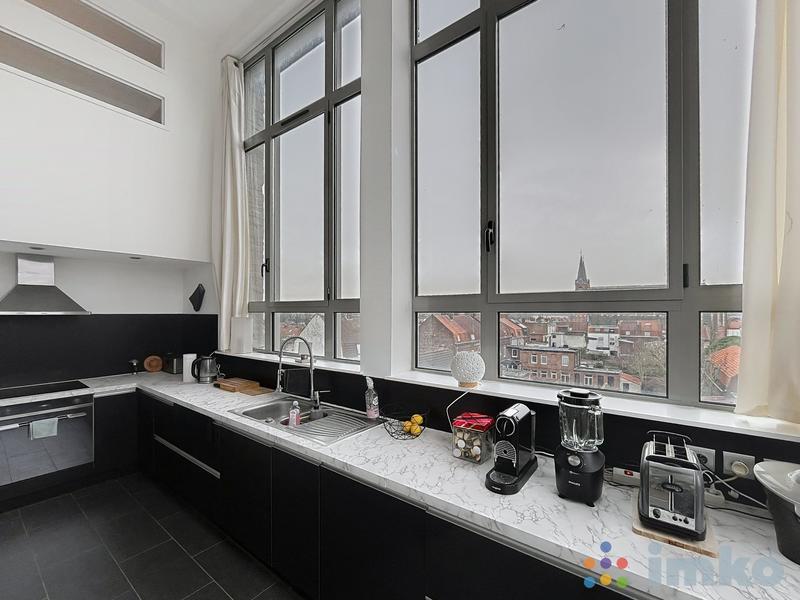 Loft - 125 m² - 4 pièces