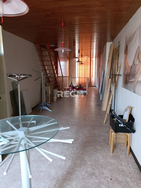 Local commercial - 310 m²