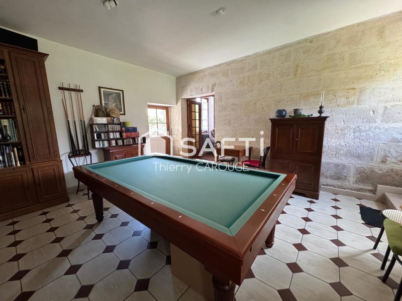 Maison - 210 m² - 7 pièces