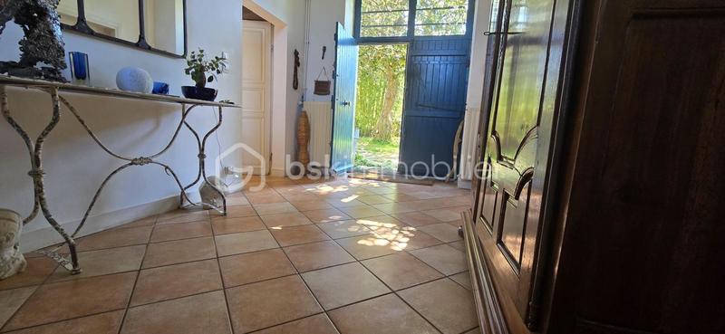 Demeure - 268 m² - 8 pièces