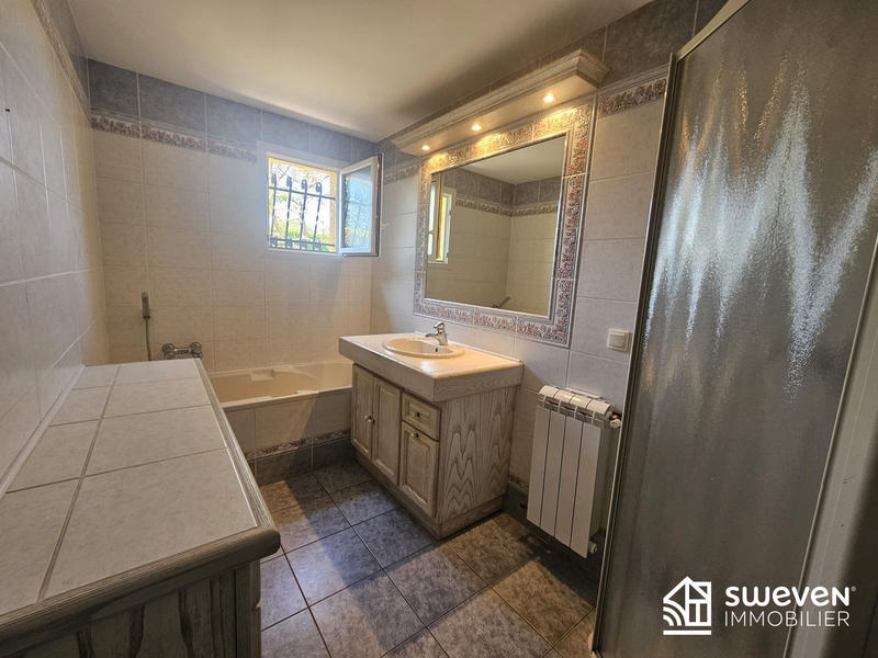 Maison - 97 m² - 5 pièces