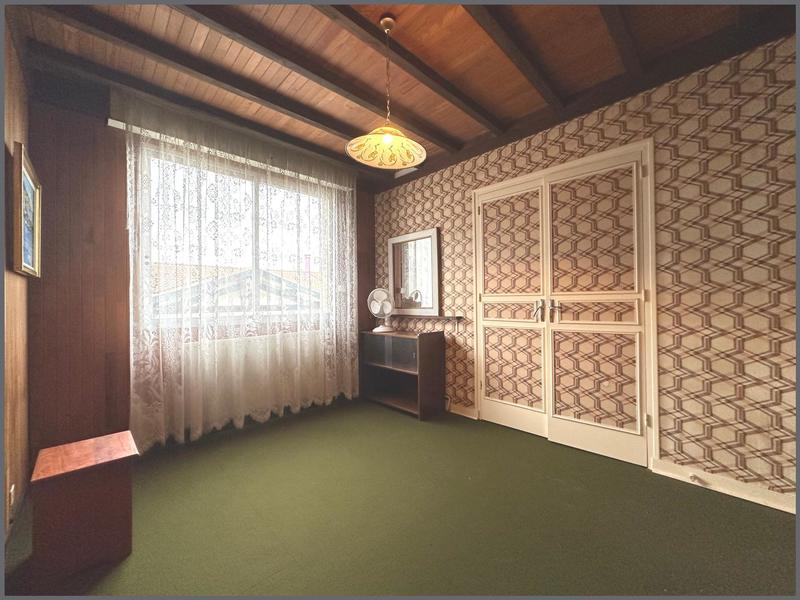 Maison - 226 m² - 7 pièces