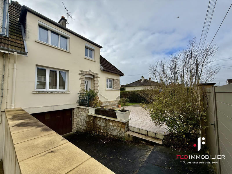 Maison - 97 m² - 5 pièces