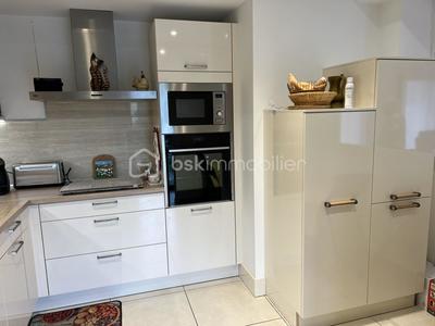 Appartement - 87 m² - 3 pièces