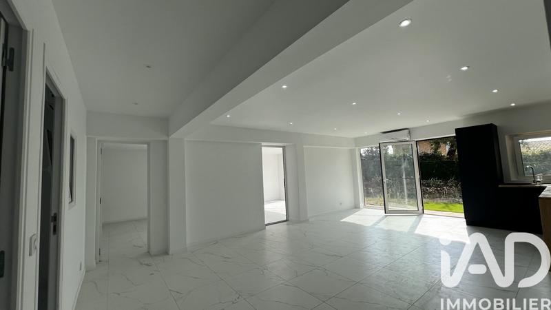 Maison - 93 m² - 5 pièces