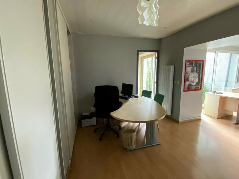 Local d'activité / Entrepôt - 180 m²