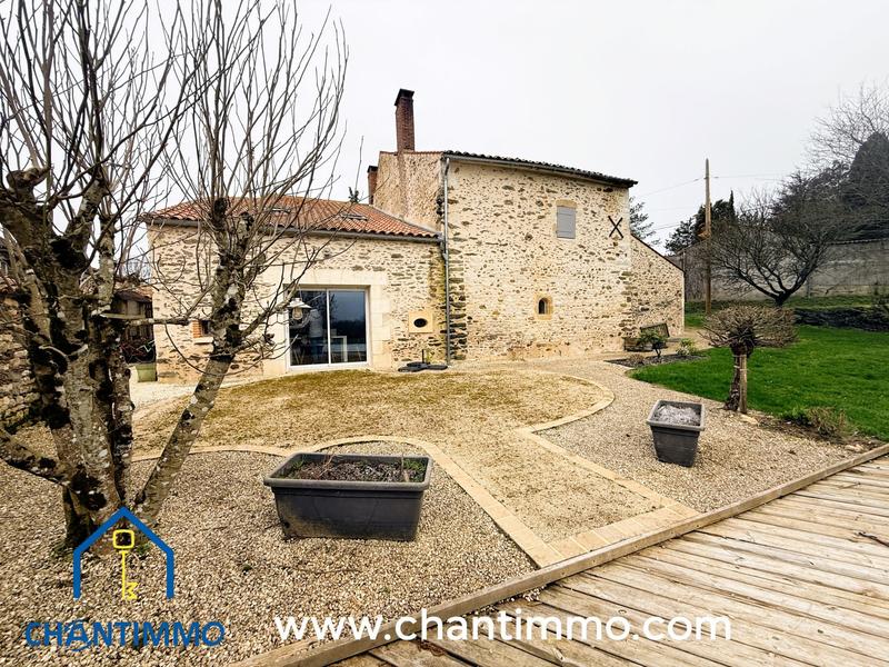 Maison ancienne - 200 m² - 7 pièces