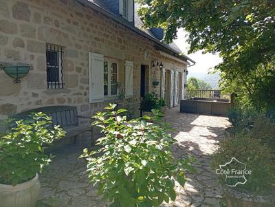 Maison - 143 m² - 5 pièces