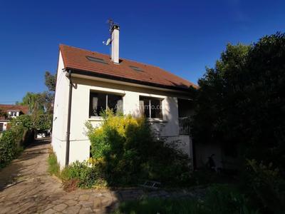 Maison - 135 m² - 6 pièces