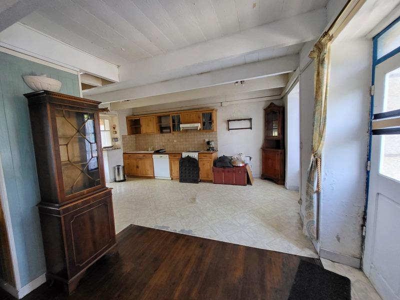 Maison - 92 m² - 9 pièces