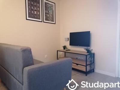 Chambre - 11 m² - 1 pièce