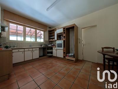 Maison - 180 m² - 6 pièces
