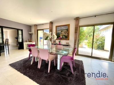 Maison - 350 m² - 10 pièces