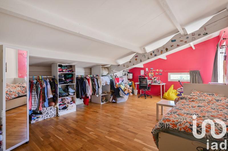 Maison - 233 m² - 8 pièces