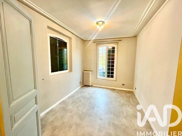 Maison - 288 m² - 12 pièces