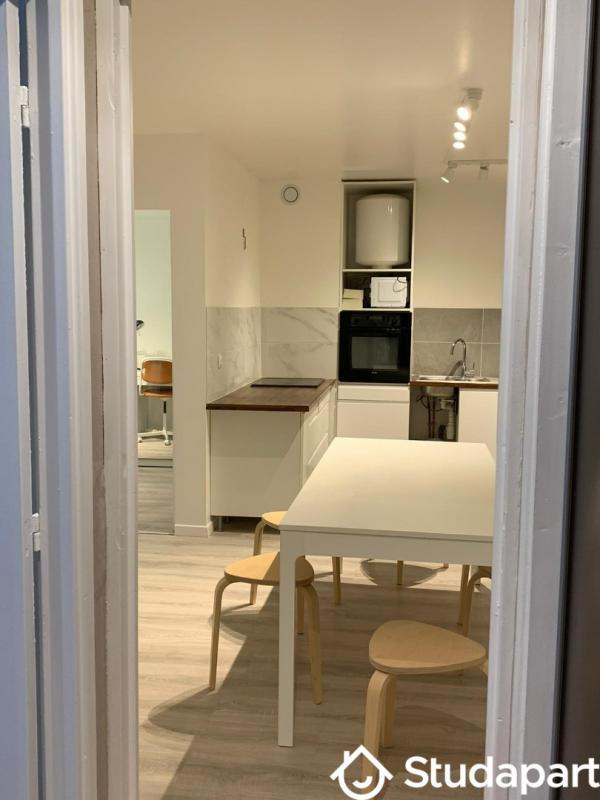 Chambre - 99 m² - 1 pièce